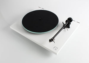 Turntable - Rega Planar 2